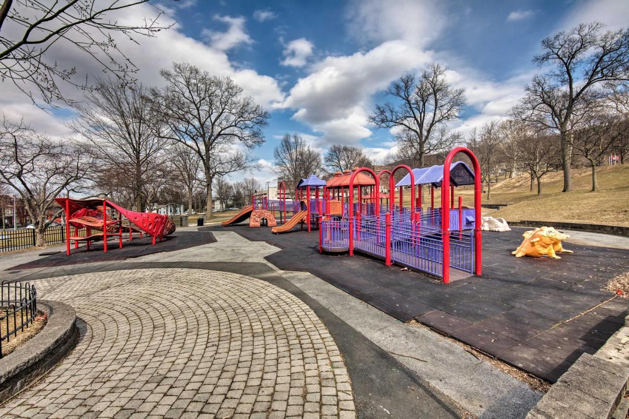 Cozy Reading Retreat With Comm Patio By The Pagoda! Apartamento Exterior foto